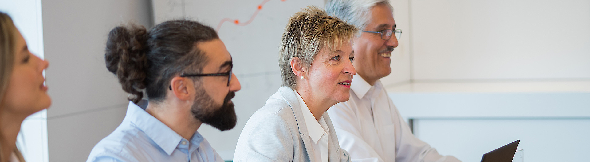 Career - Our employees - Cendres+Métaux Holding Ltd Employees on a Meeting