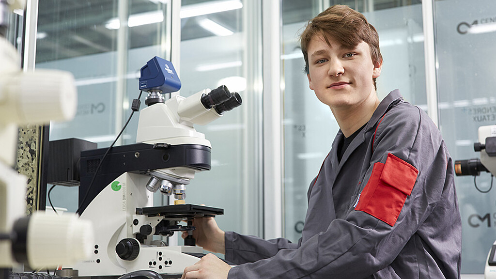 Apprentice Physics laboratory assistants Employees